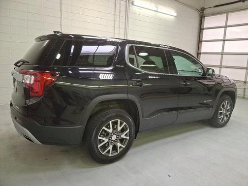 2022 GMC Acadia SLE