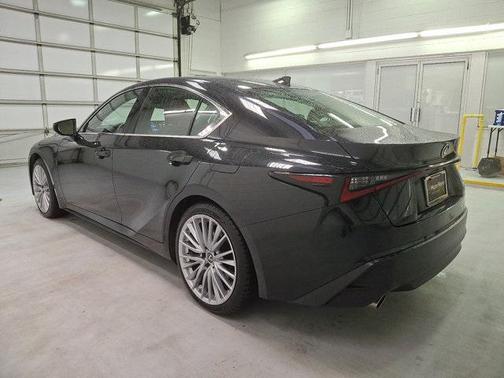 2022 Lexus IS 300 Base