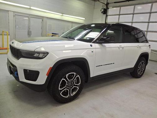 2024 Jeep Grand Cherokee Trailhawk