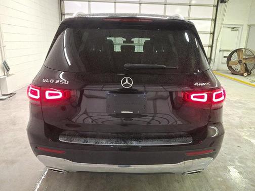 2023 Mercedes-Benz GLB 250 4MATIC