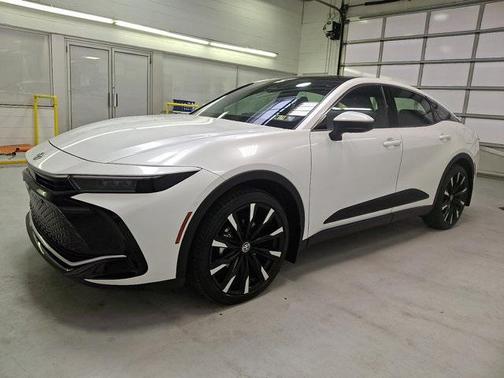 2024 Toyota Crown Platinum