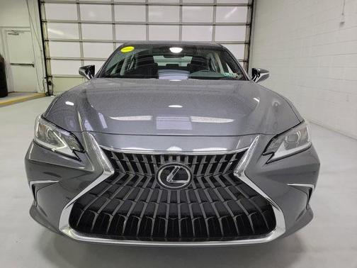 2022 Lexus ES 350 Base