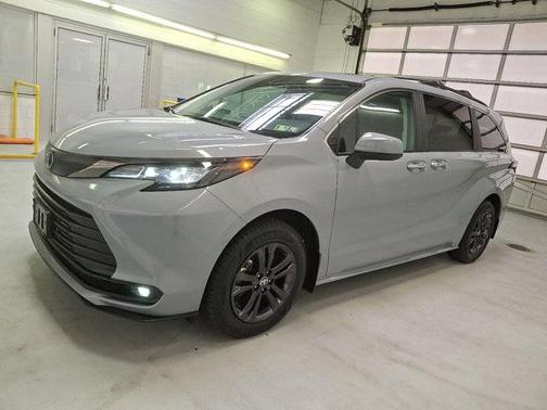 2024 Toyota Sienna Woodland Edition
