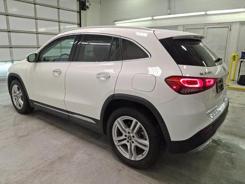 2021 Mercedes-Benz GLA 250 Base 4MATIC