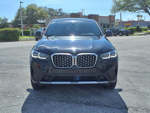 2025 BMW X4 xDrive30i