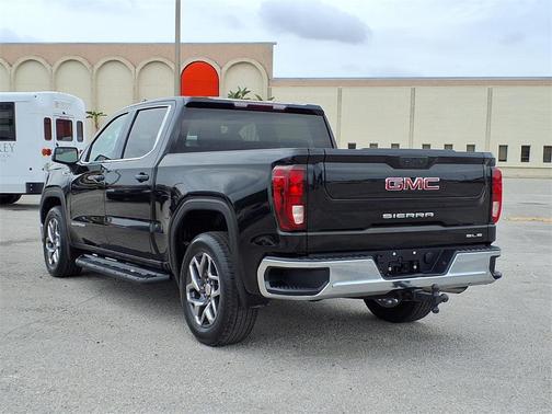 2023 GMC Sierra 1500 SLE