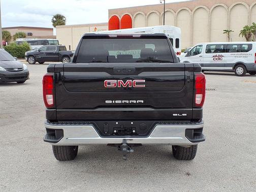 2023 GMC Sierra 1500 SLE