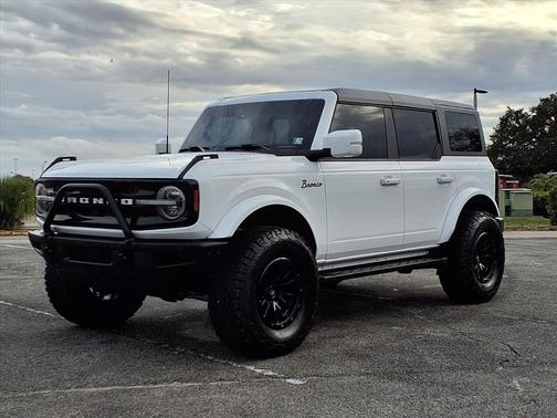 2023 Ford Bronco Outer Banks