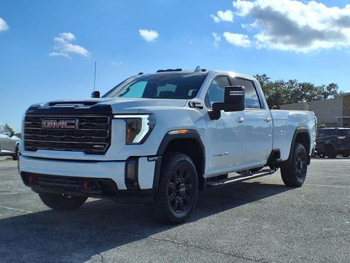 2024 GMC Sierra 2500 AT4