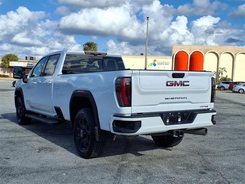 2024 GMC Sierra 2500 AT4