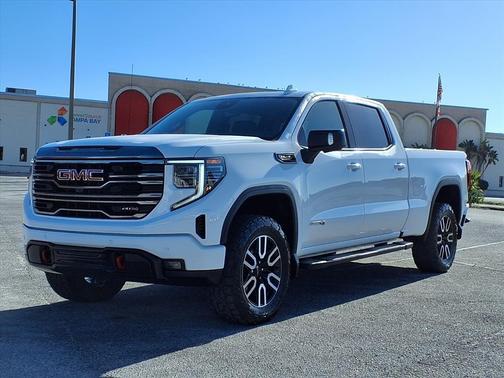 2023 GMC Sierra 1500 AT4