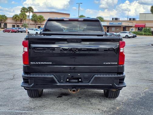 2022 Chevrolet Silverado 1500 Custom