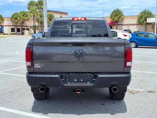Granite Crystal Metallic Clearcoat 2022 RAM 1500 Classic SLT