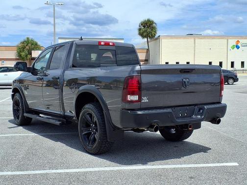 Granite Crystal Metallic Clearcoat 2022 RAM 1500 Classic SLT