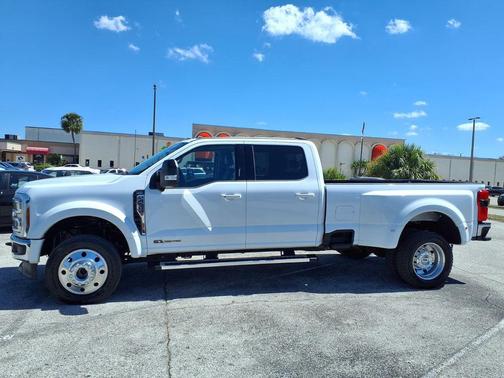 Oxford White 2024 Ford F-450 Lariat