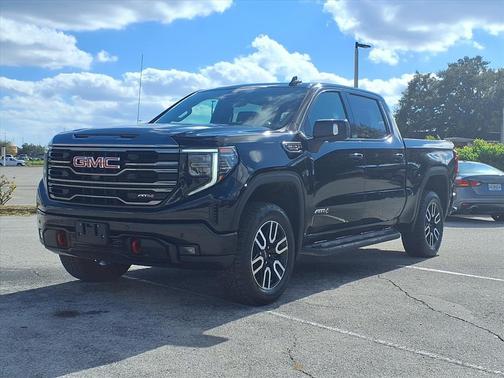 2023 GMC Sierra 1500 AT4