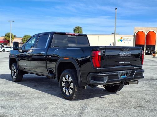 2024 GMC Sierra 2500 Denali