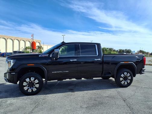 2024 GMC Sierra 2500 Denali