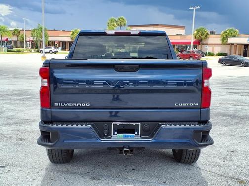 2022 Chevrolet Silverado 1500 Custom
