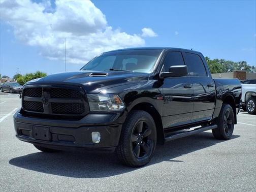 2019 RAM 1500 SLT