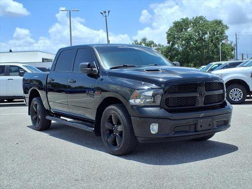 2019 RAM 1500 SLT