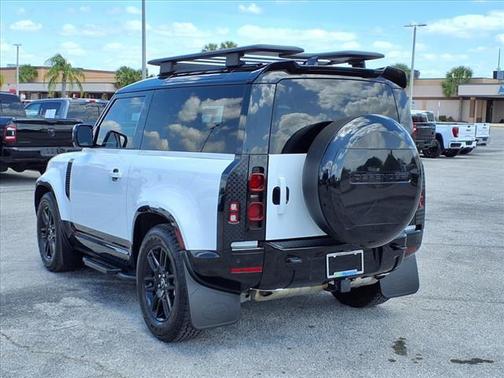 2023 Land Rover Defender 90 X-Dynamic SE