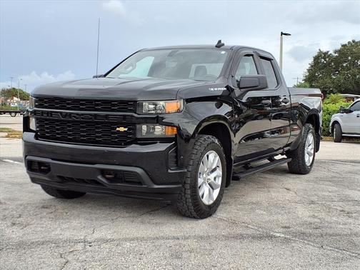 2022 Chevrolet Silverado 1500 Custom
