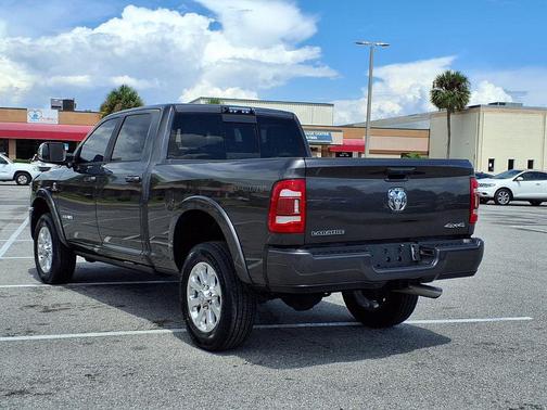 Granite Crystal Metallic Clearcoat 2021 RAM 2500 Laramie Crew Cab 4x4 6'4' Box