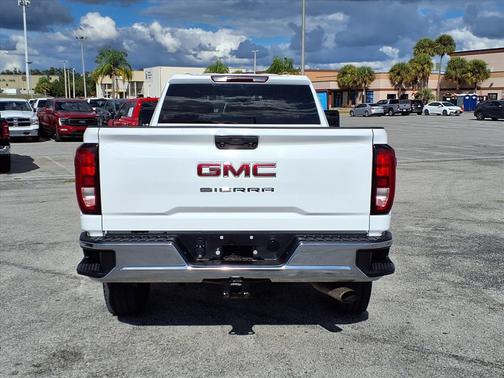 2024 GMC Sierra 2500 Pro