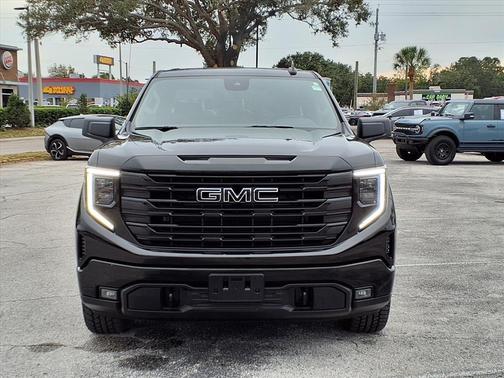 2022 GMC Sierra 1500 Elevation