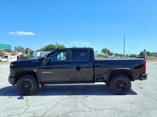 2024 Chevrolet Silverado 2500 4WD Crew Cab Standard Bed ZR2