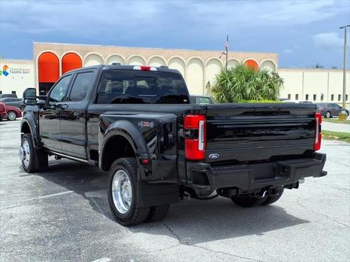 2025 Ford F-450 Platinum