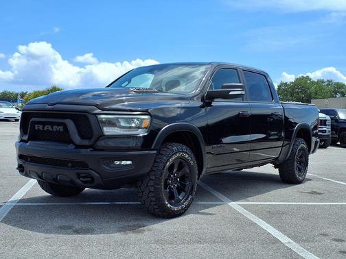 Diamond Black Crystal Pearlcoat 2022 RAM 1500 Rebel