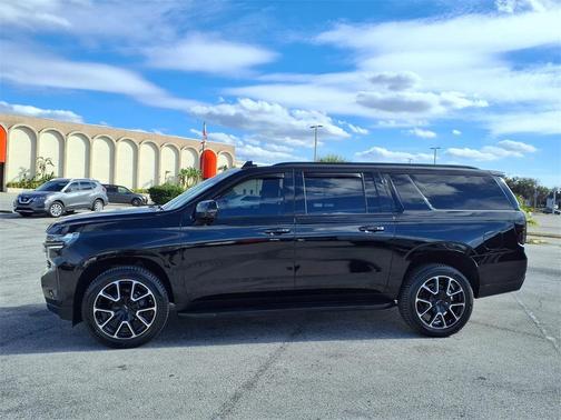 2021 Chevrolet Suburban RST