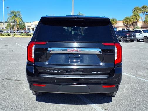 2024 GMC Yukon XL SLE