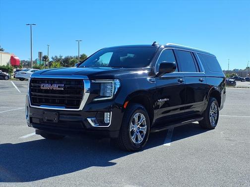 2024 GMC Yukon XL SLE