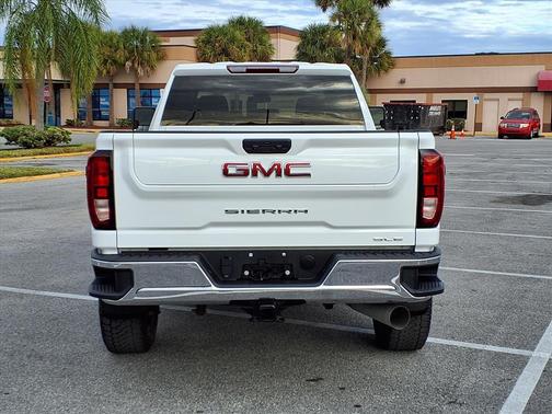 2024 GMC Sierra 2500 SLE