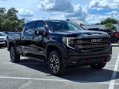 2022 GMC Sierra 1500 AT4