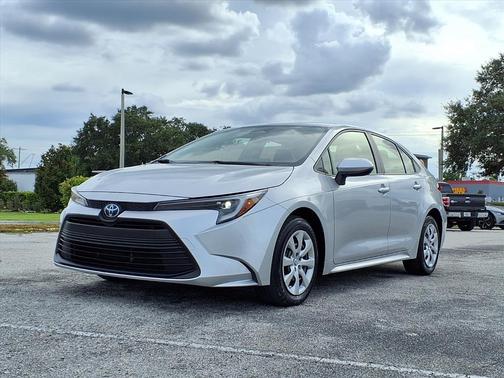 2023 Toyota Corolla Hybrid XLE