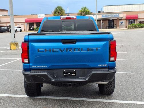 Glacier Blue Metallic 2024 Chevrolet Colorado ZR2