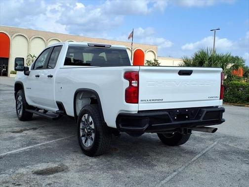2022 Chevrolet Silverado 2500 Custom