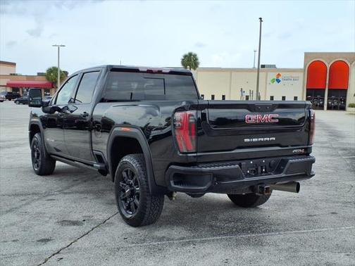 2024 GMC Sierra 2500 AT4