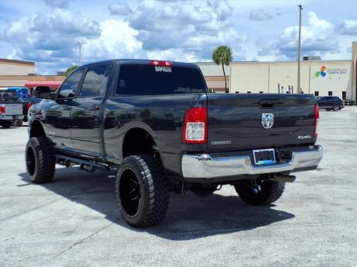 2020 RAM 2500 Big Horn Crew Cab 4X4 6'4' Box
