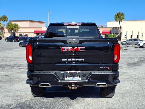 2022 GMC Sierra 1500 AT4