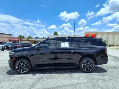2023 Chevrolet Suburban RST