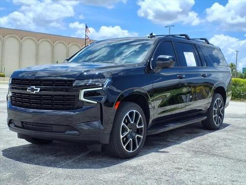 2023 Chevrolet Suburban RST