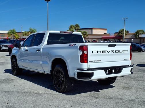 2022 Chevrolet Silverado 1500 Custom