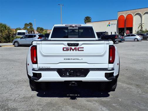 2023 GMC Sierra 3500 Denali