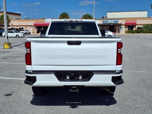 Summit White 2024 Chevrolet Silverado 2500 LT