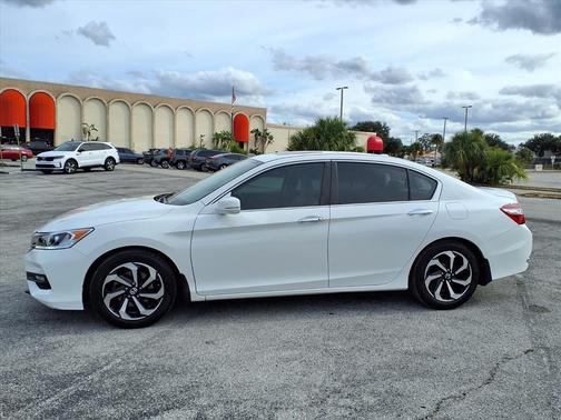 2017 Honda Accord EX-L w/Navigation & Honda Sensing